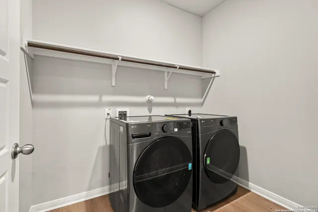 $1,999 | 418 Cross Barn Boulevard, Unit B, Buda, TX 78610