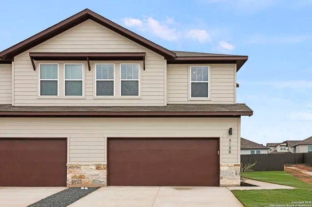 $1,999 | 418 Cross Barn Boulevard, Unit B, Buda, TX 78610