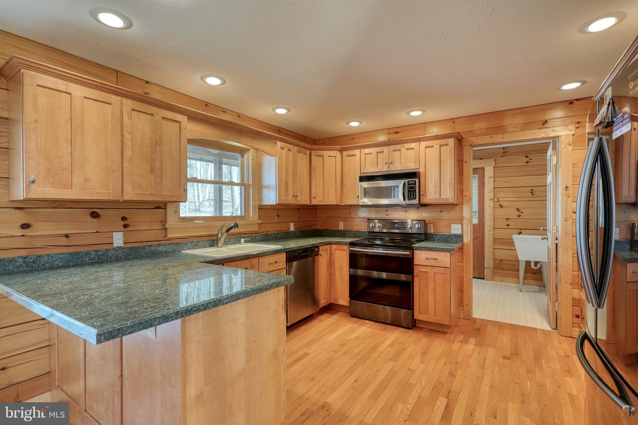 2908 Black Rock Road Hanover, PA 17331 - Photo 11 of 59 Kitchen with breakfast bar