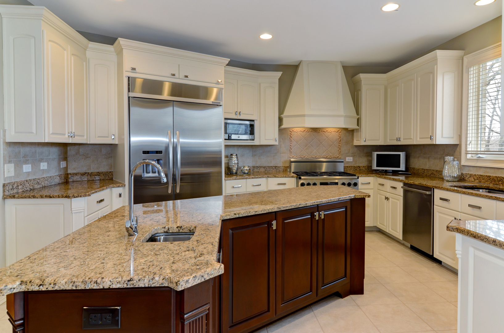 8638 Timber Ridge Drive Burr Ridge, IL 60527 - Photo 11 of 41 Gallery Image 11