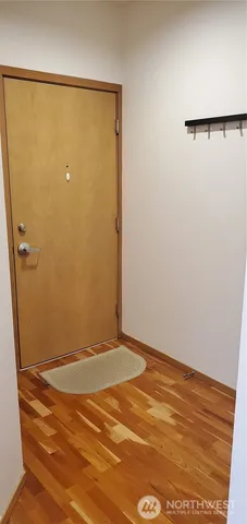 $2,300 | 668 South Lane Street, Unit 314, Seattle, WA 98104