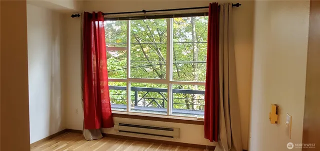 $2,300 | 668 South Lane Street, Unit 314, Seattle, WA 98104