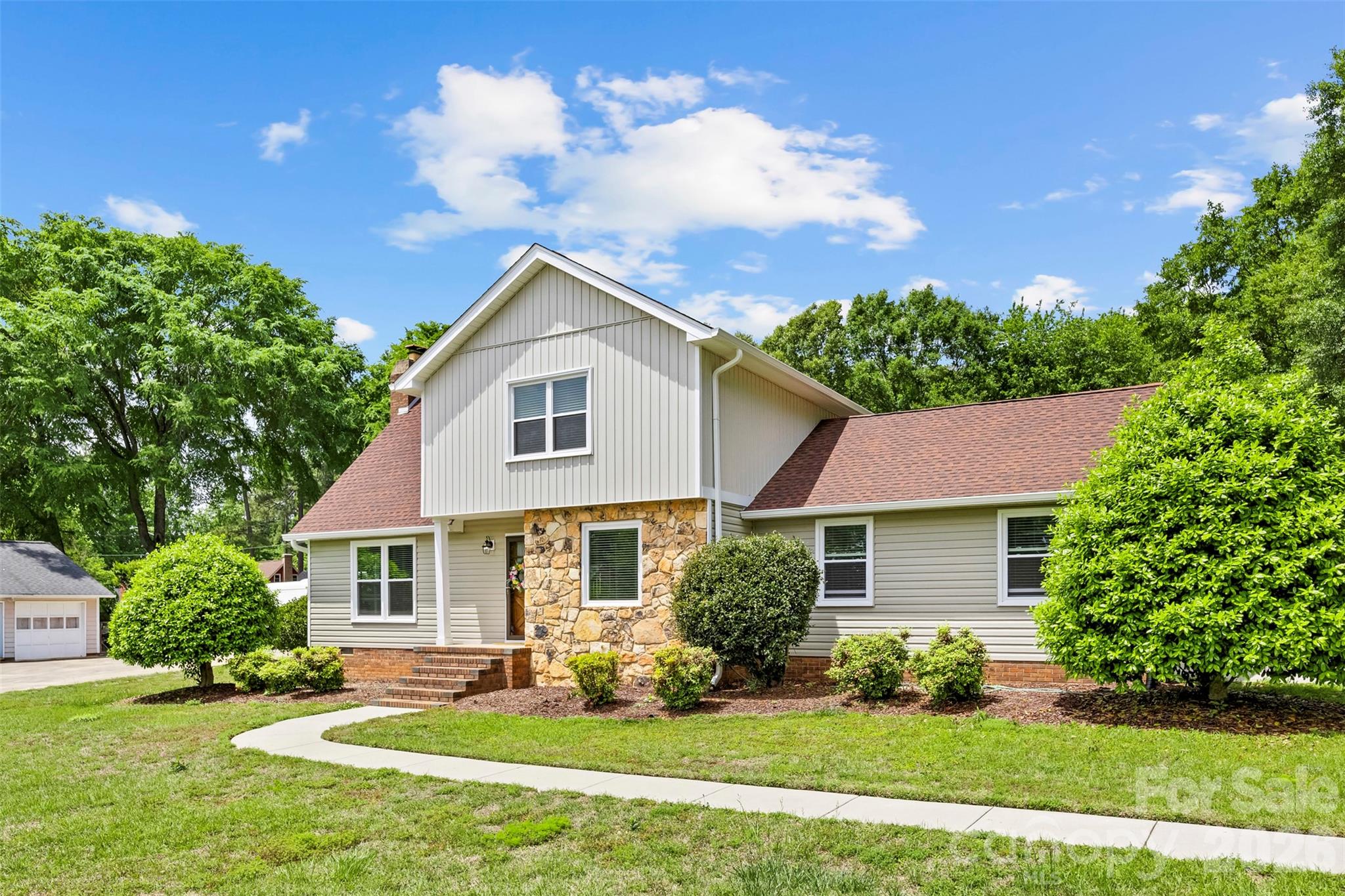 107 Friendfield Drive Fort Mill, SC 29715 - Photo 3 of 32
