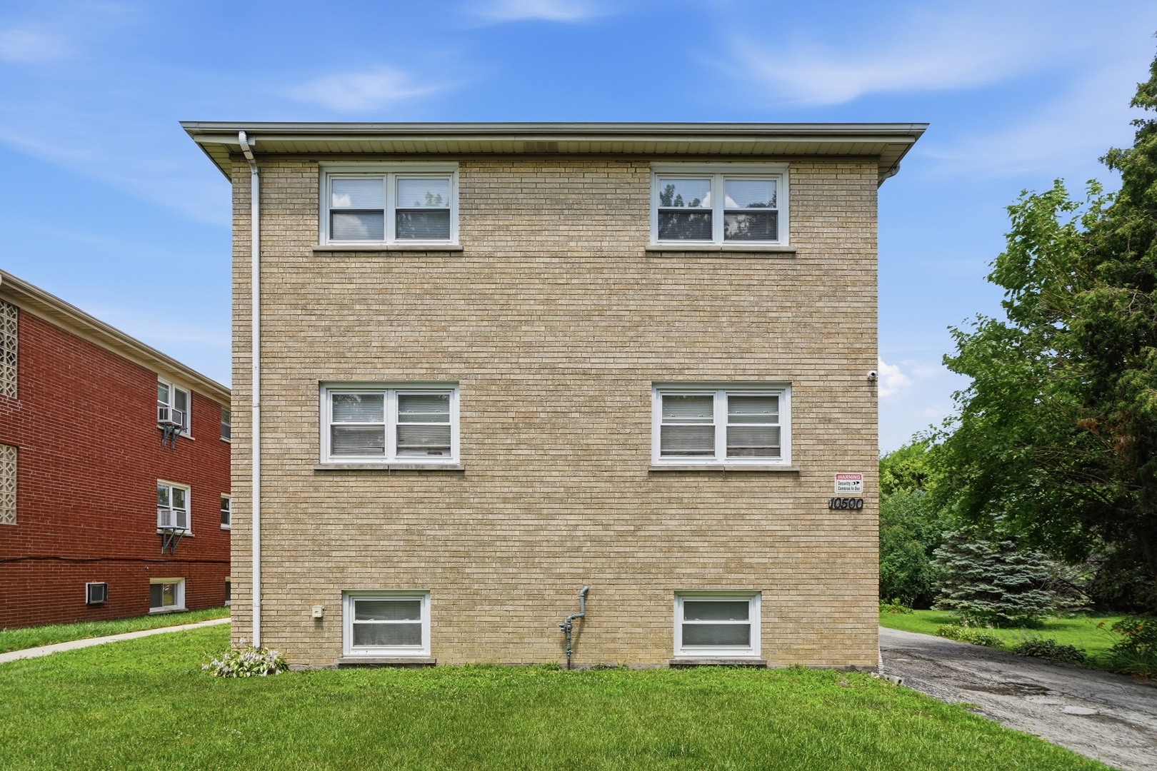 10500 Lyman Avenue Chicago Ridge, IL 60415 - Photo 4 of 44