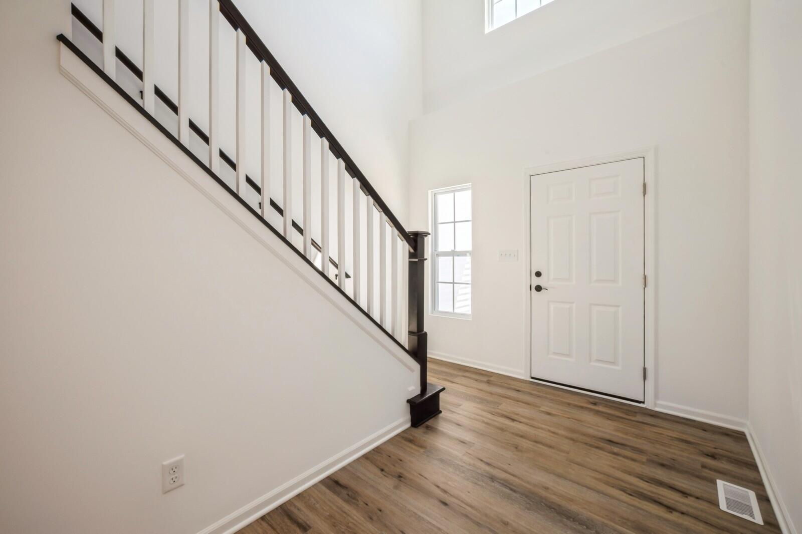 10510 Kansas Street Crown Point, IN 46307 - Photo 2 of 25 1600x1066