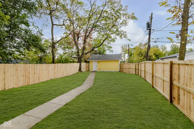 $420,000 | 917 Iowa Street, Indianapolis, IN 46203