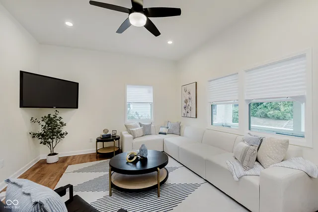 $420,000 | 917 Iowa Street, Indianapolis, IN 46203