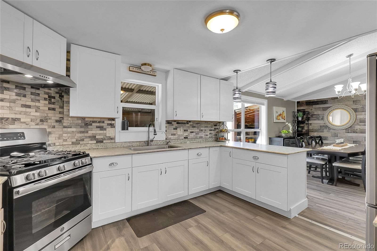 10201 Riverdale Road Thornton, CO 80233 - Photo 13 of 43