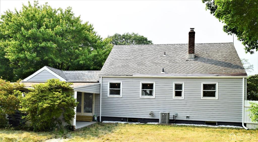 19 Sine Road Edison, NJ 08817 - Photo 20 of 21 a view of a house with a yard
