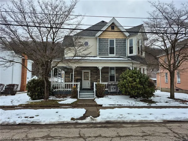 $137,000 | 902 2nd Avenue, New Cumberland, WV 26047