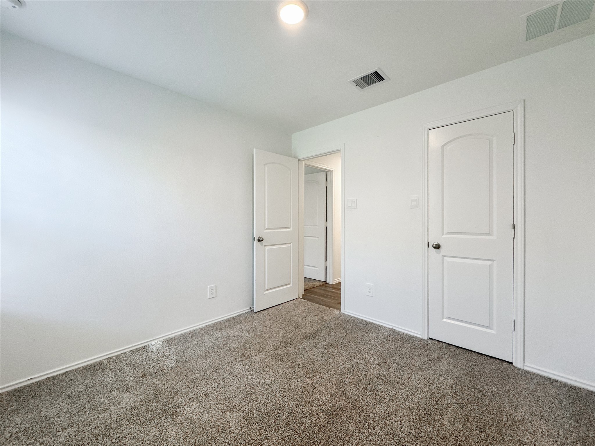 5715 Vintage Oakmont Drive Spring, TX 77373 - Photo 20 of 39 a view of an empty room
