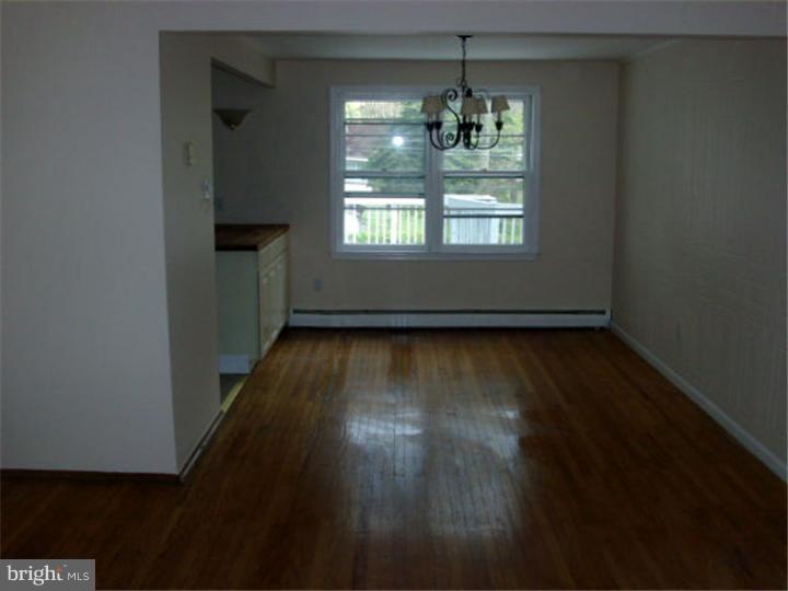 901 Bridgewater Road Bensalem, PA 19020 - Photo 3 of 25 Dining Room