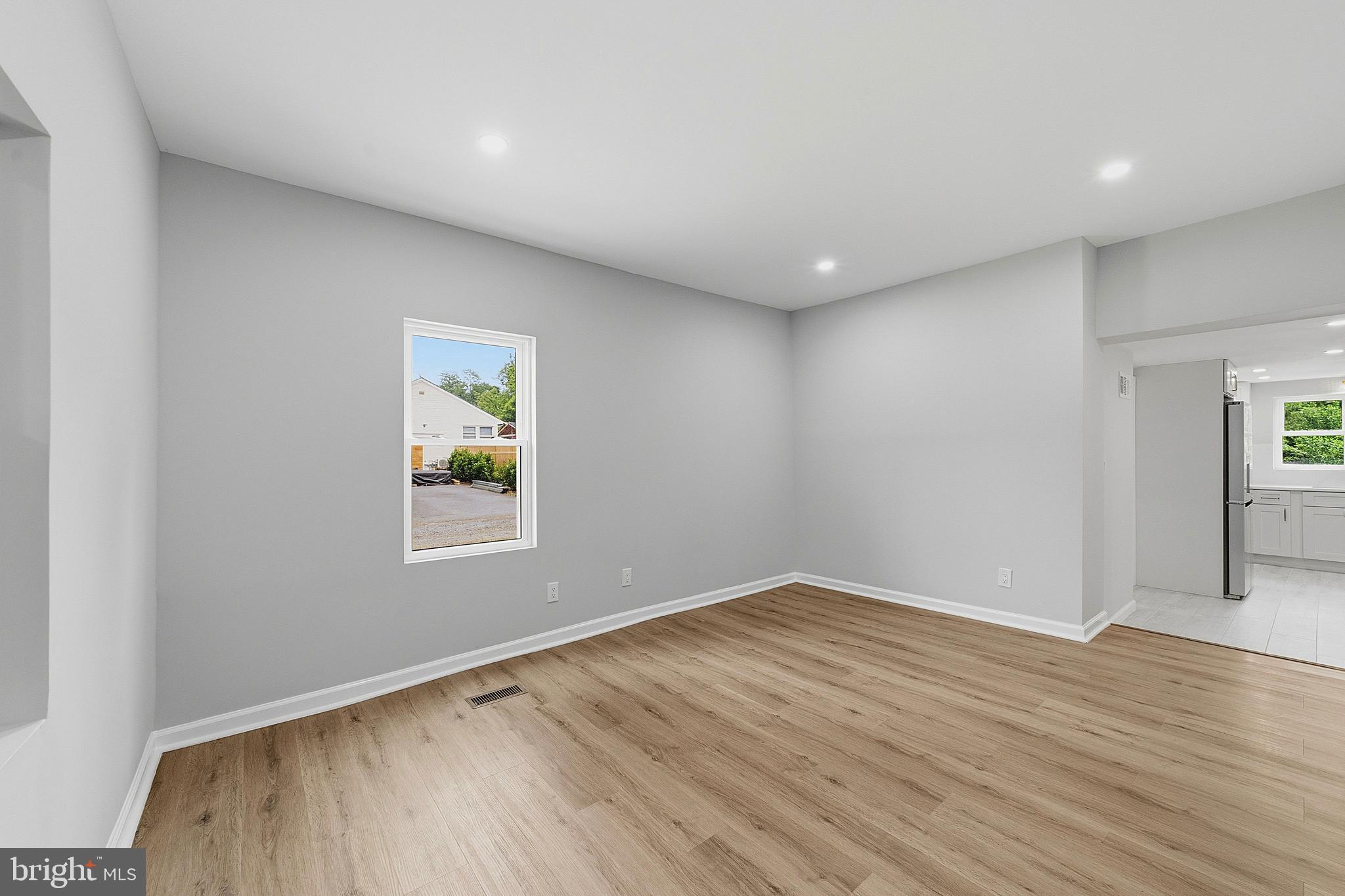 281 Friendship Road Cranbury, NJ 08512 - Photo 14 of 37