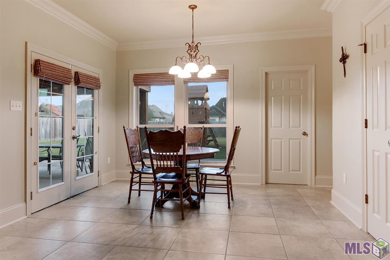 19202 Merlot Avenue Baton Rouge, LA 70817 - Photo 12 of 27 Breakfast Area