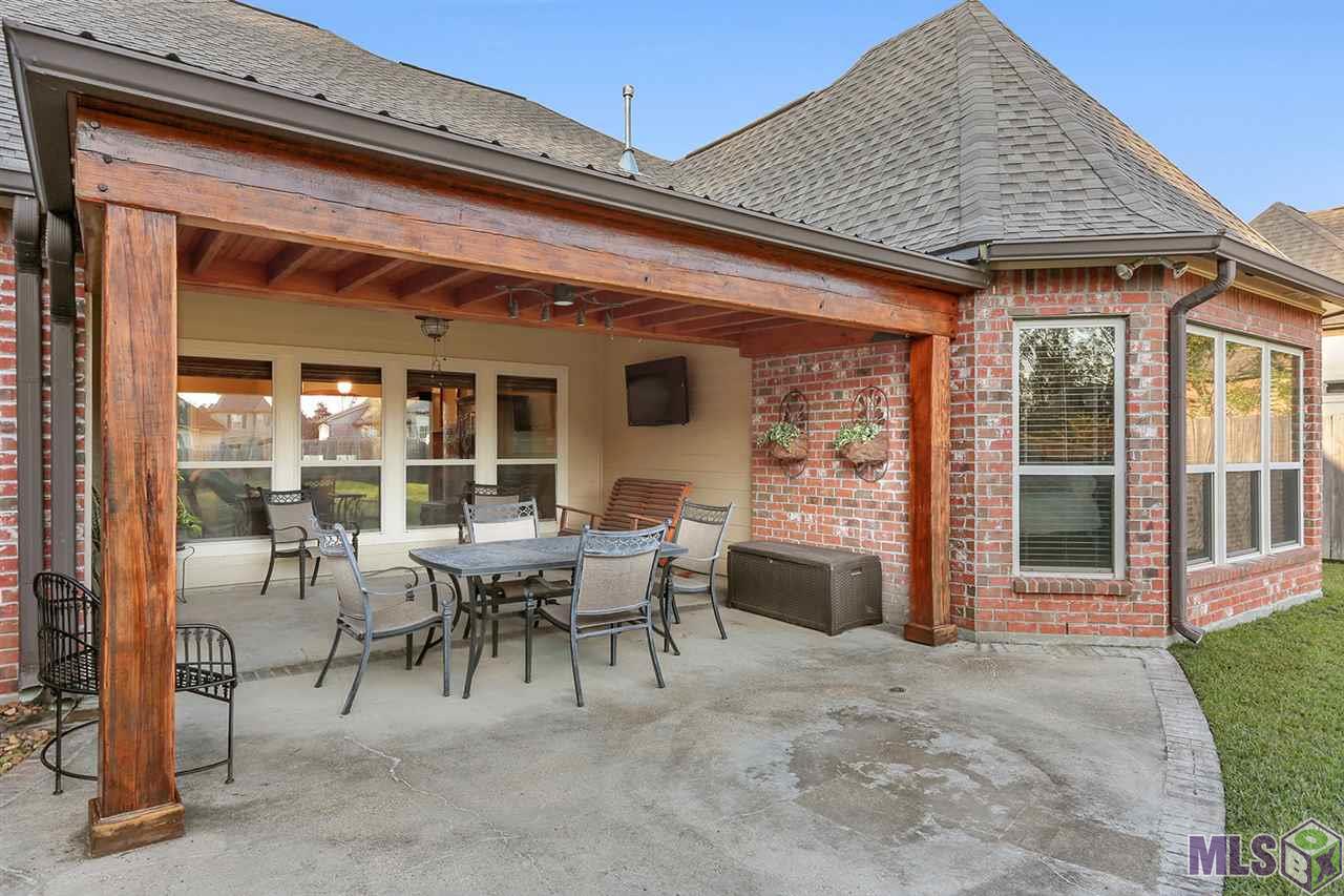 19202 Merlot Avenue Baton Rouge, LA 70817 - Photo 24 of 27 Large Covered Patio!