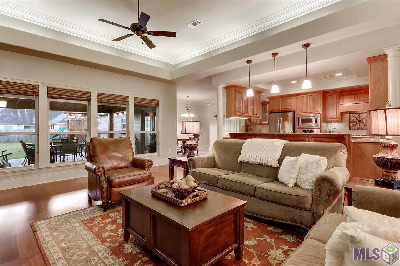 19202 Merlot Avenue Baton Rouge, LA 70817 - Photo 27 of 27 Great open floor plan!