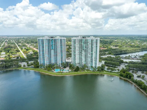 $3,000 | 2641 North Flamingo Road, Unit 1603N, Sunrise, FL 33323