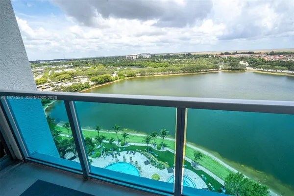 $3,000 | 2641 North Flamingo Road, Unit 1603N, Sunrise, FL 33323