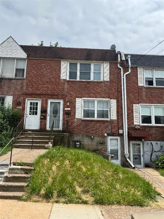 $189,900 | 1502 Spring Garden Street, Wilson, PA 18042