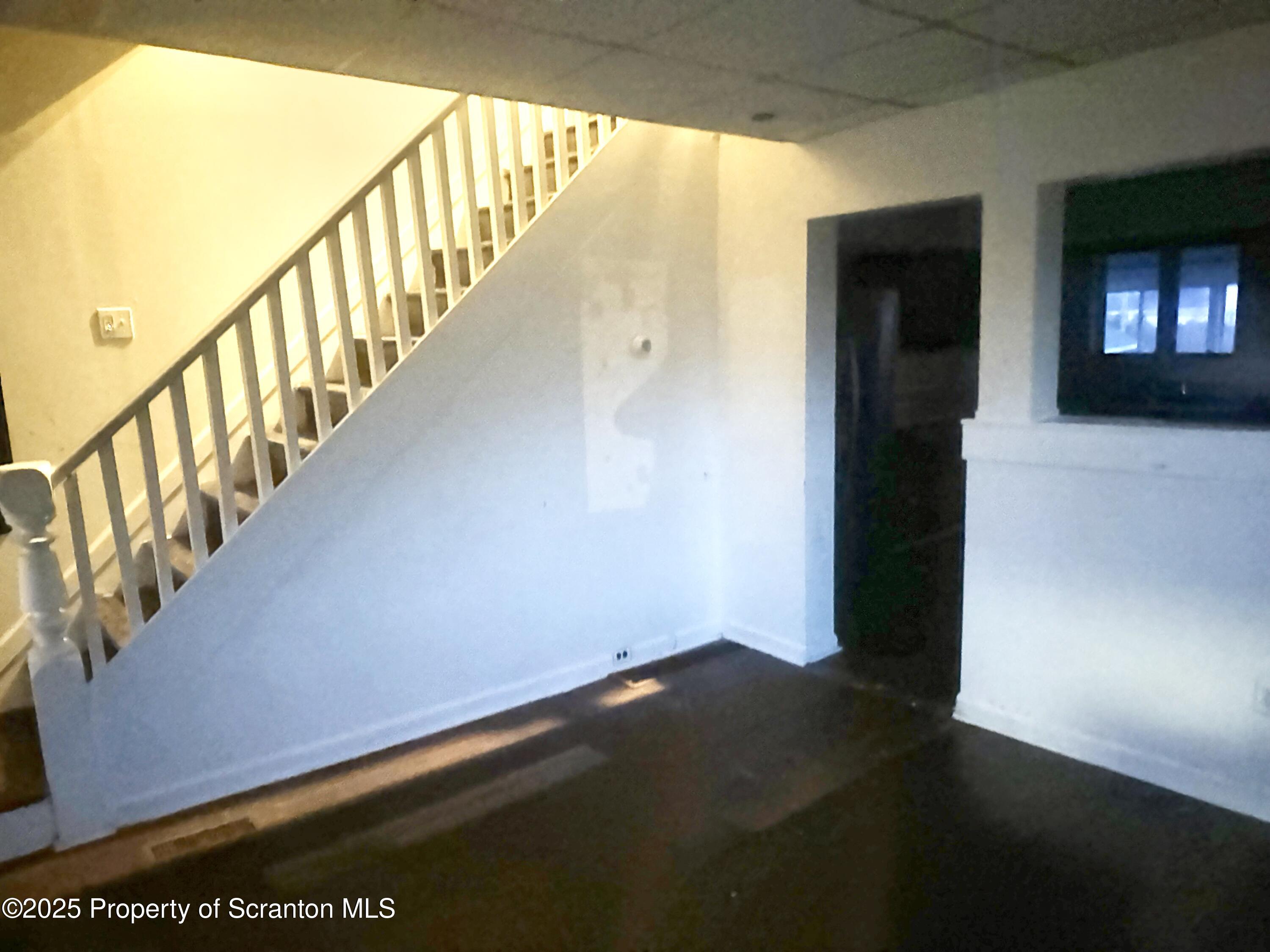 526 North Fillmore Avenue Scranton, PA 18504 - Photo 4 of 6 a view of stairs