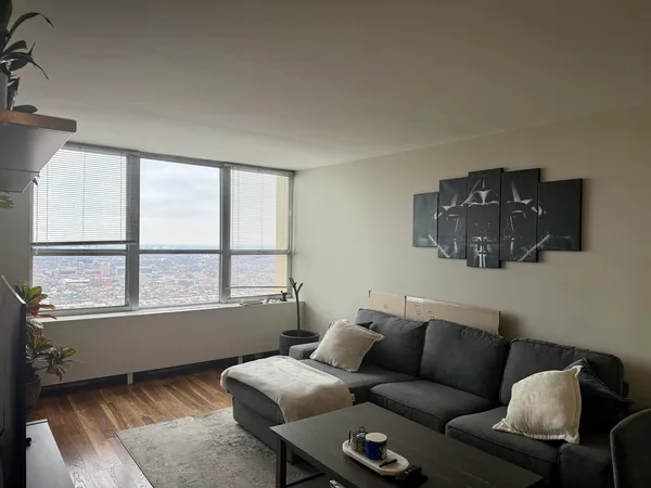$2,300 | 655 West Irving Park Road, Unit 5407, Chicago, IL 60613