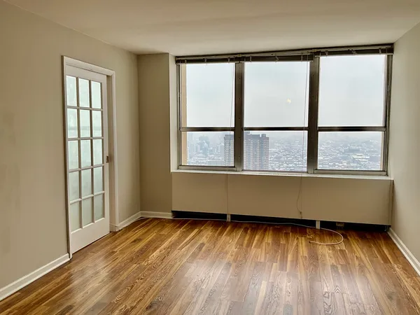 $2,300 | 655 West Irving Park Road, Unit 5407, Chicago, IL 60613