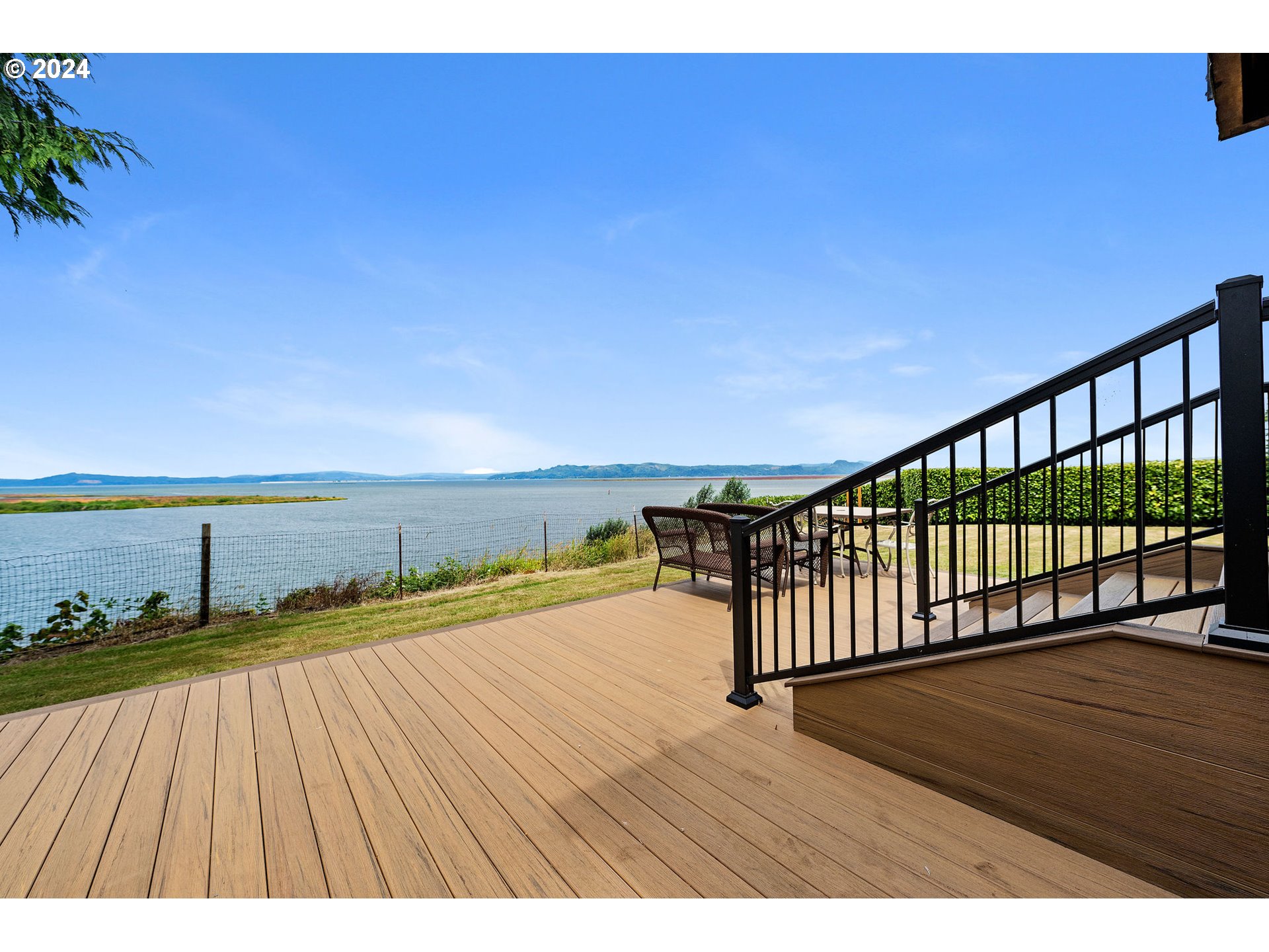 92992 Labeck Road Astoria, OR 97103 - Photo 14 of 48 Deck