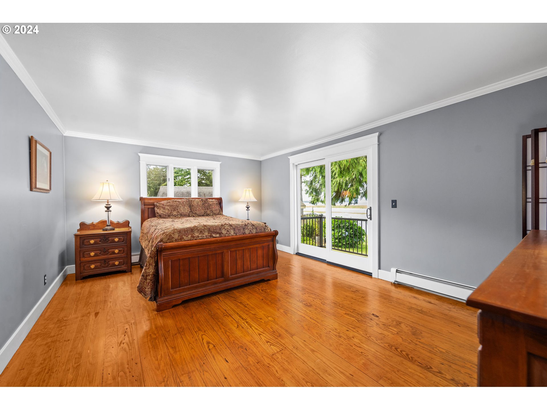 92992 Labeck Road Astoria, OR 97103 - Photo 30 of 48 Bedroom