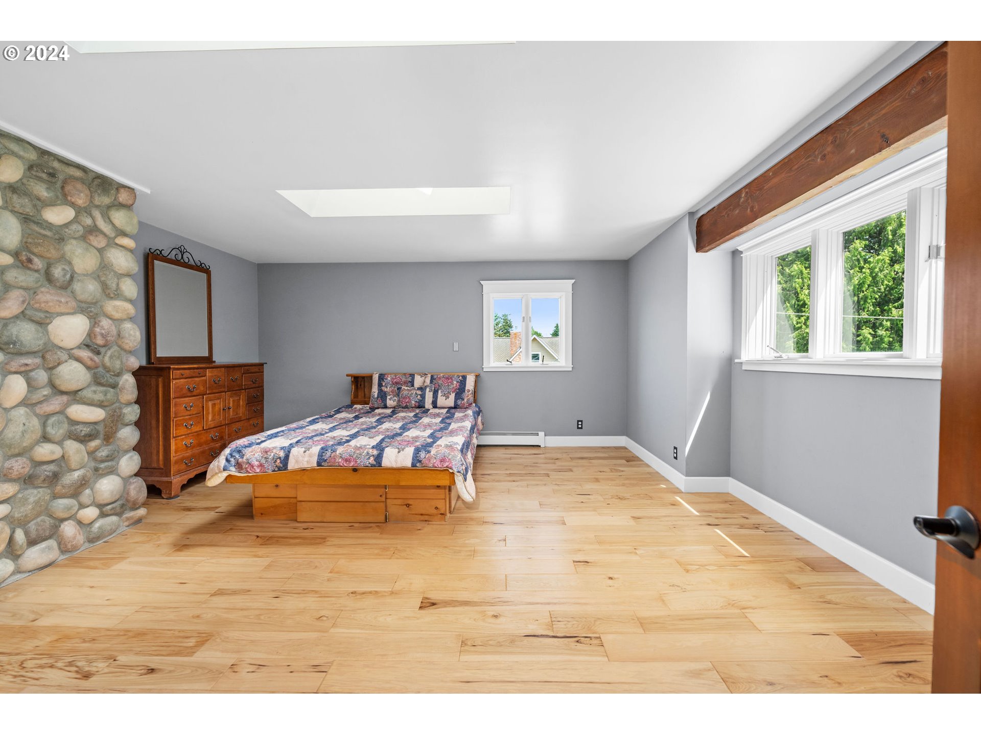 92992 Labeck Road Astoria, OR 97103 - Photo 33 of 48 Bedroom