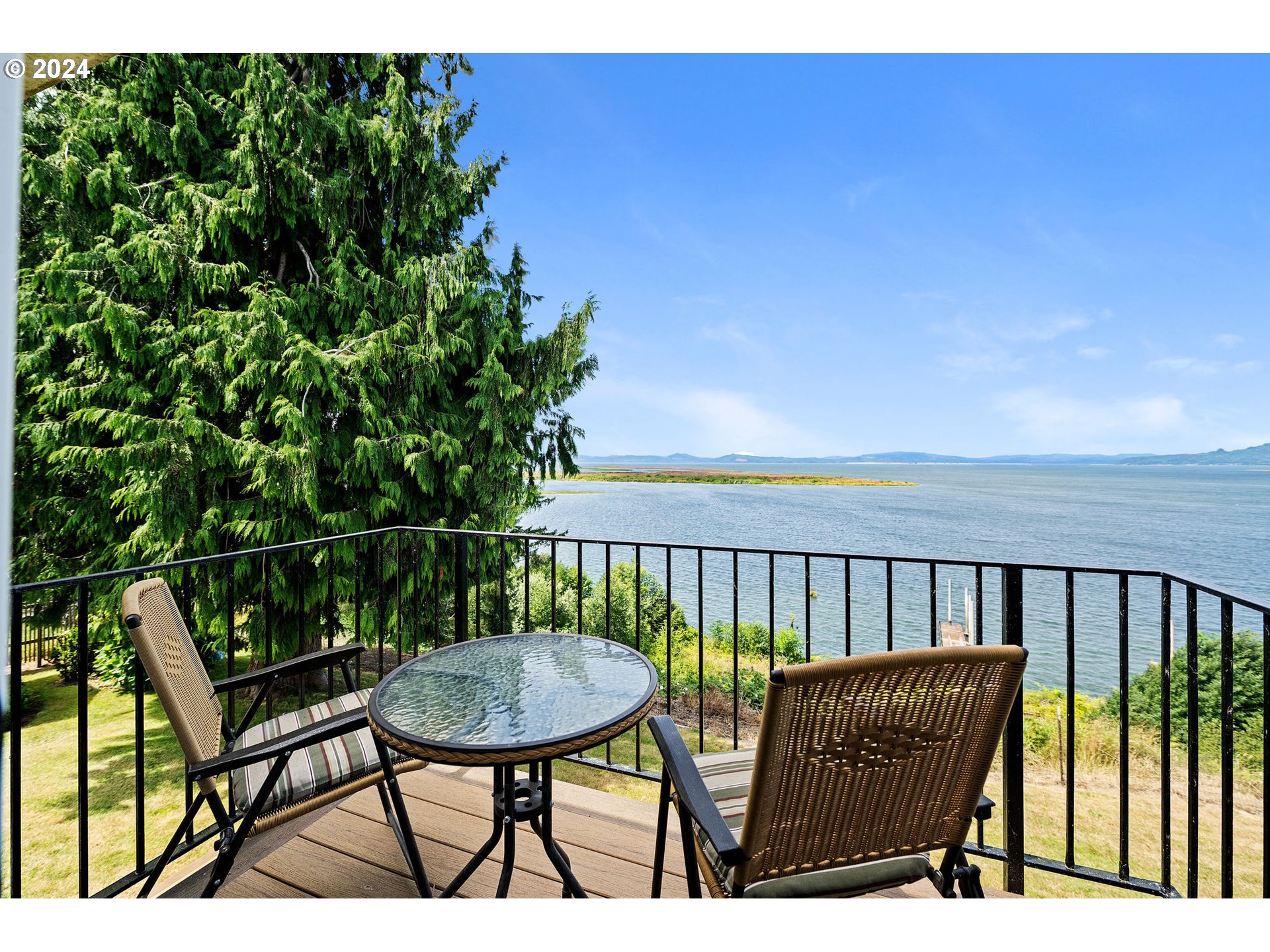 92992 Labeck Road Astoria, OR 97103 - Photo 36 of 48 Balcony