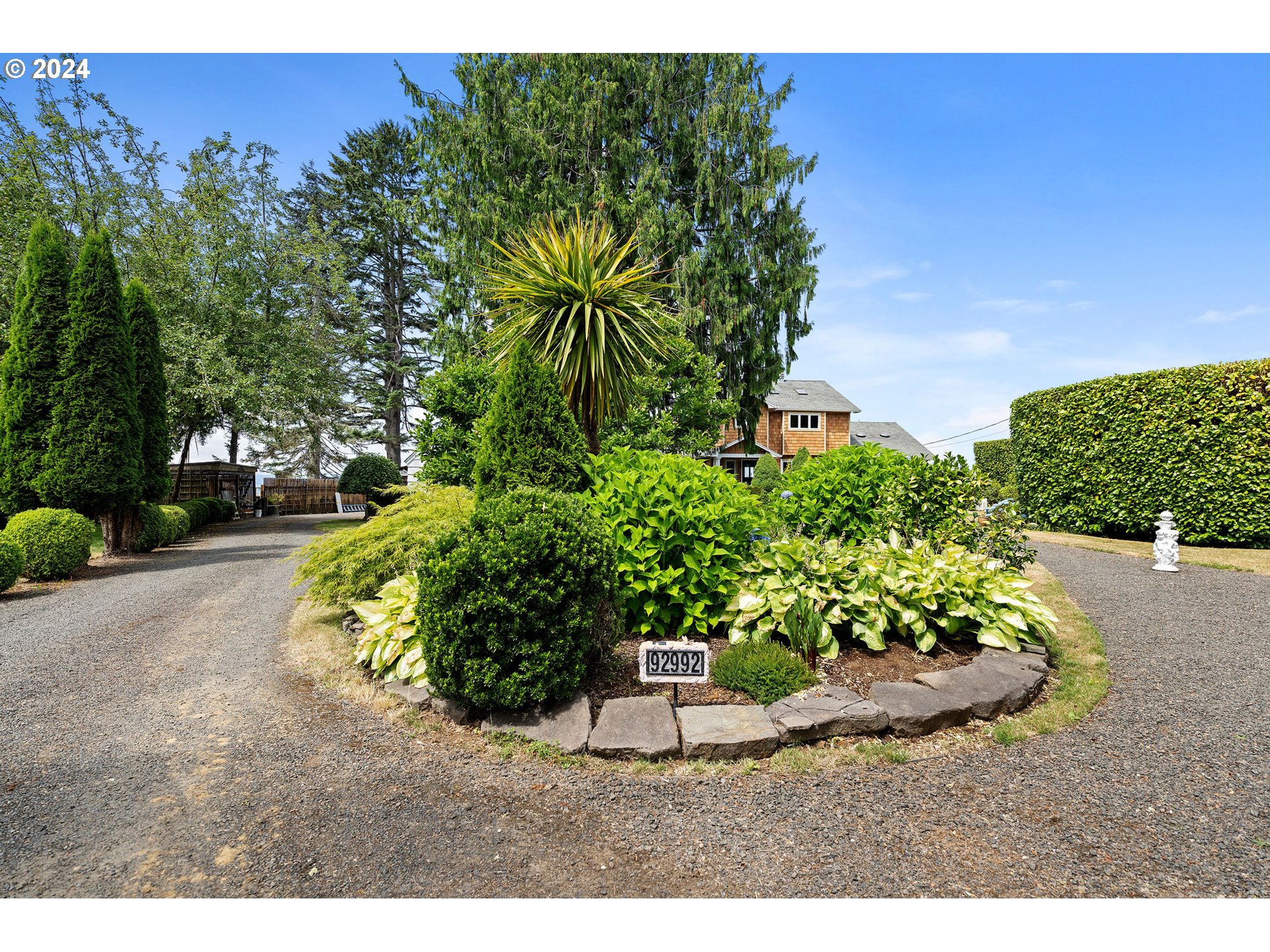 92992 Labeck Road Astoria, OR 97103 - Photo 6 of 48 Driveway