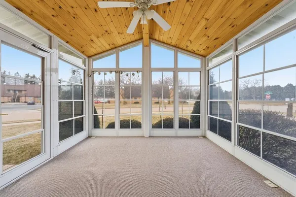 $259,900 | 1399 West South Park Avenue, Oshkosh, WI 54902