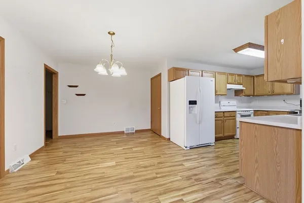 $259,900 | 1399 West South Park Avenue, Oshkosh, WI 54902