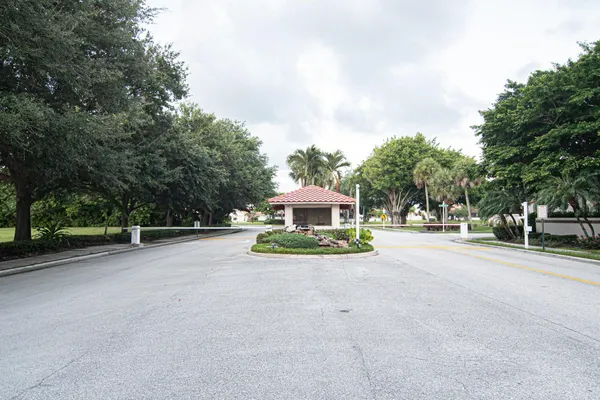 $6,500 | 8410 Brussels Way, Boca Raton, FL 33434