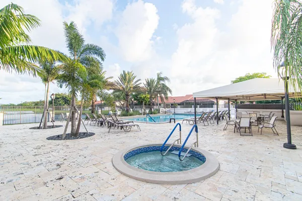 $6,500 | 8410 Brussels Way, Boca Raton, FL 33434