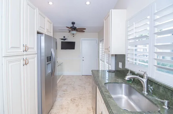 $6,500 | 8410 Brussels Way, Boca Raton, FL 33434