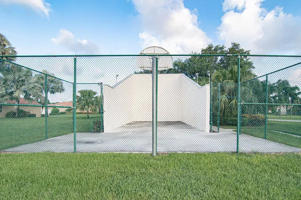 $6,500 | 8410 Brussels Way, Boca Raton, FL 33434