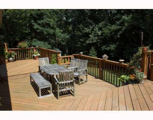 126 Byron Road Pittsburgh, PA 15237 - Photo 8 of 17 Patio/Deck.