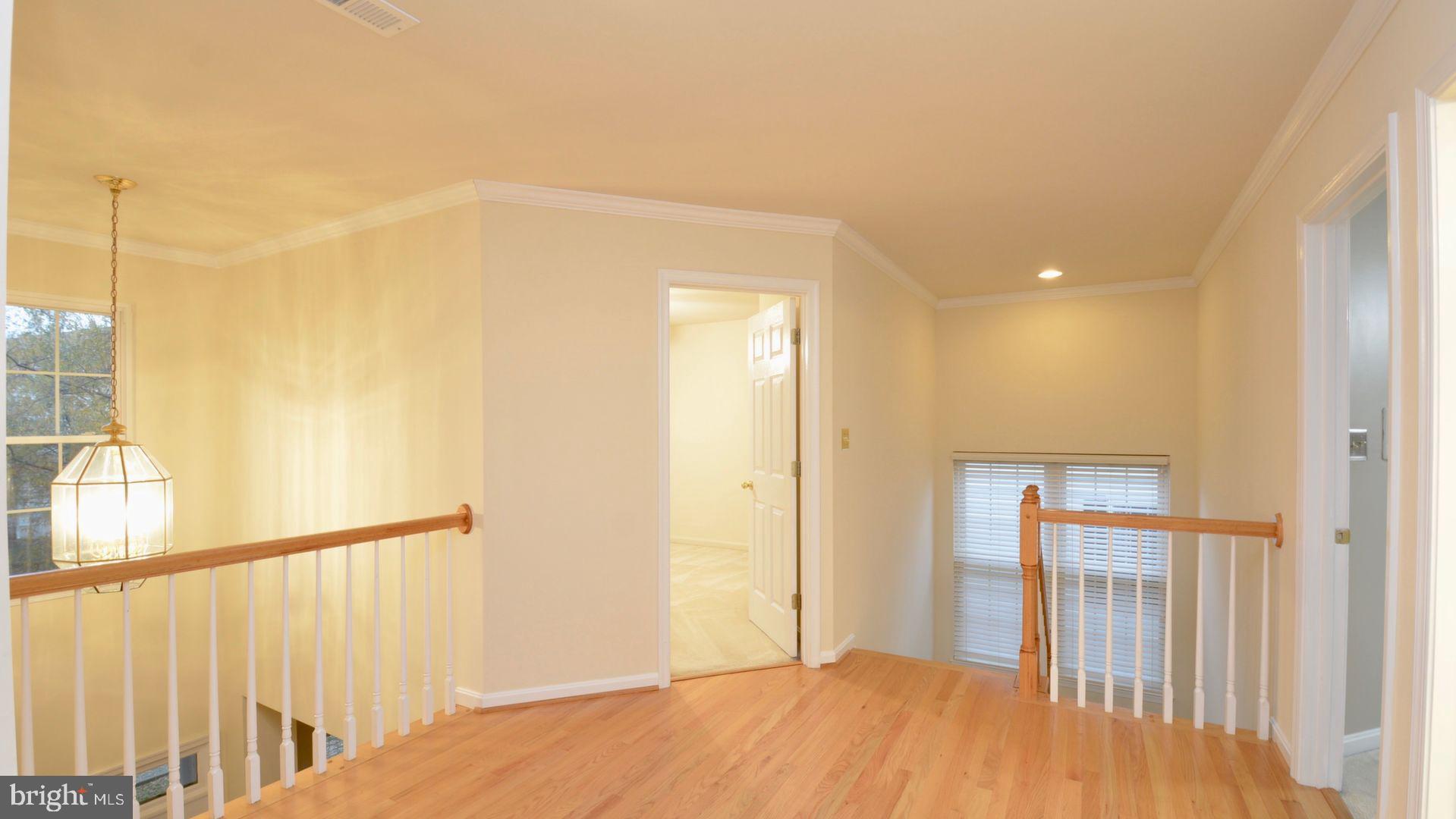 6153 Deer Ridge Trail Springfield, VA 22150 - Photo 22 of 58 Upstairs Hall