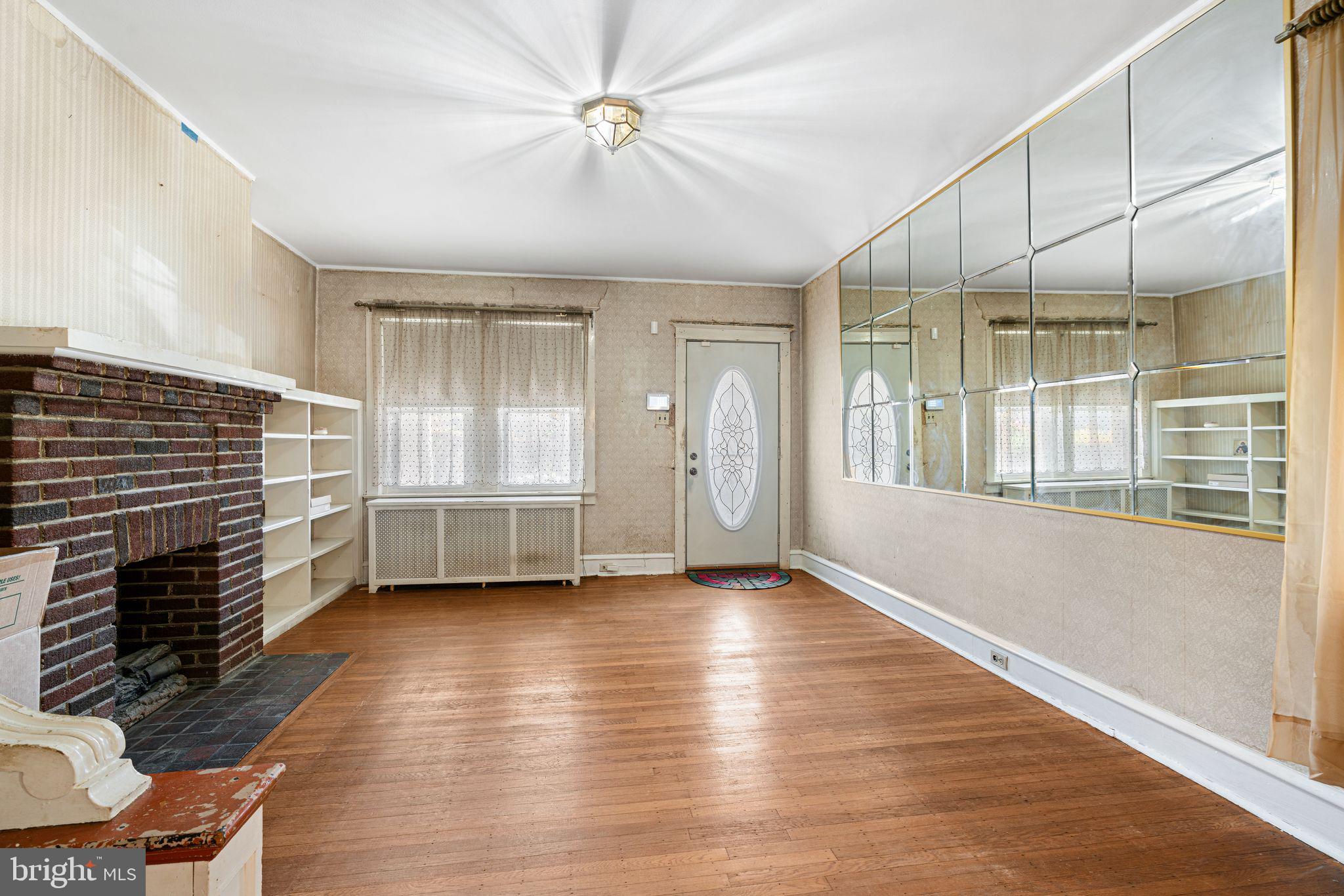 305 Vernon Road Philadelphia, PA 19119 - Photo 3 of 15 Gallery Image 3
