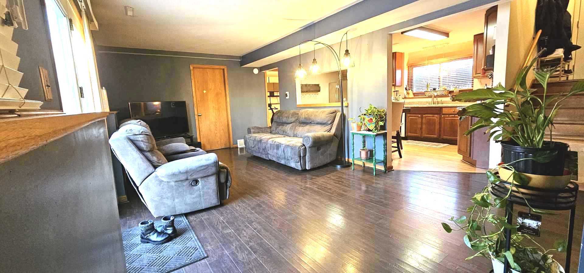 968 Coventry Lane Crystal Lake, IL 60014 - Photo 11 of 19 a living room with furniture and a floor to ceiling window