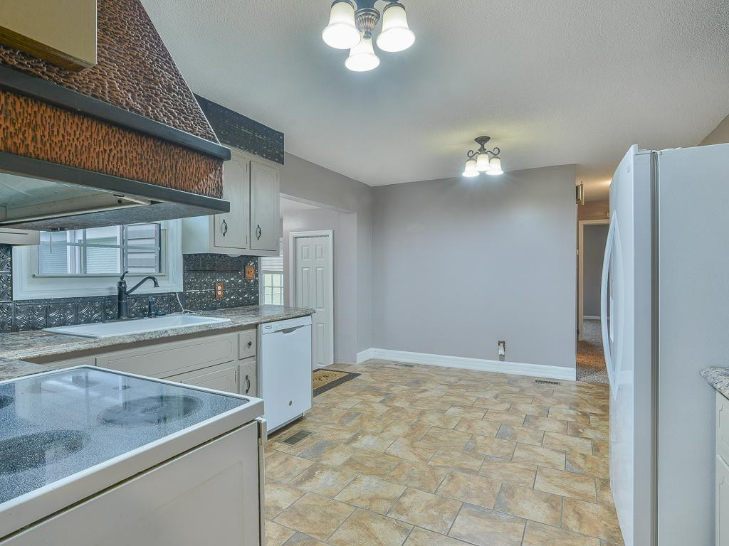 608 Walnut Grove Road Bluff City, TN 37618 - Photo 12 of 36 Kitchen