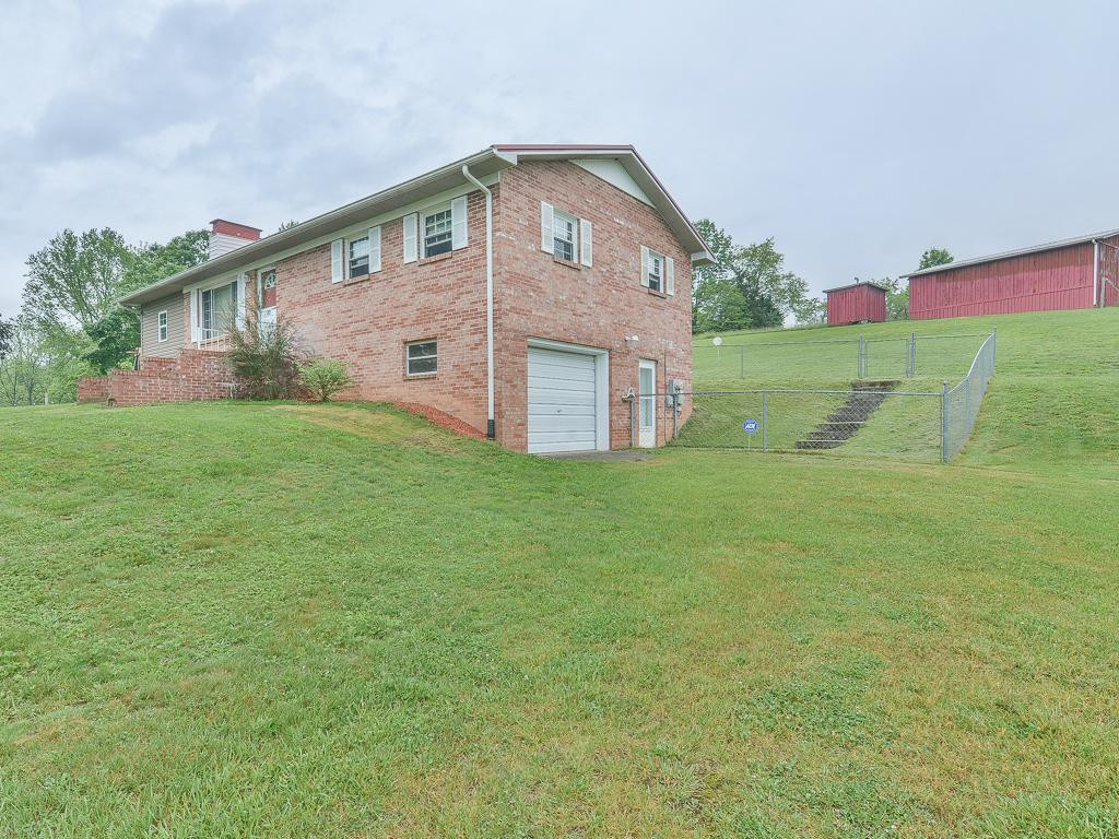 608 Walnut Grove Road Bluff City, TN 37618 - Photo 2 of 36 Photo 2