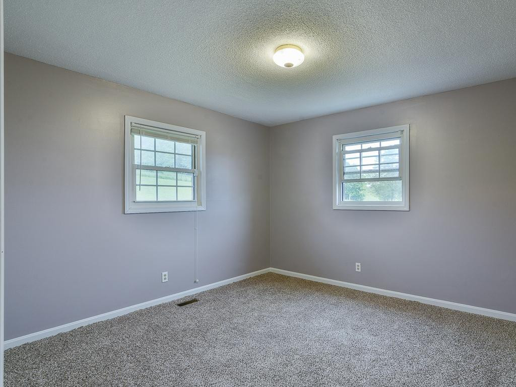 608 Walnut Grove Road Bluff City, TN 37618 - Photo 22 of 36 Bedroom 3