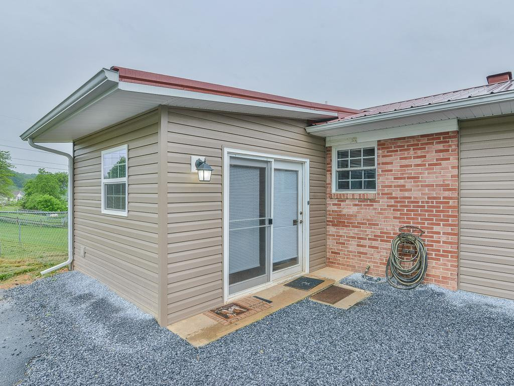 608 Walnut Grove Road Bluff City, TN 37618 - Photo 30 of 36 Photo 30