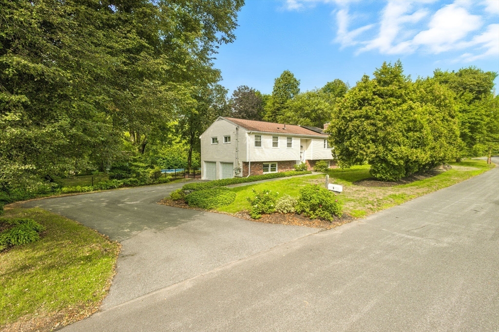 5 Brookside Circle Acton, MA 01720 - Photo 2 of 42