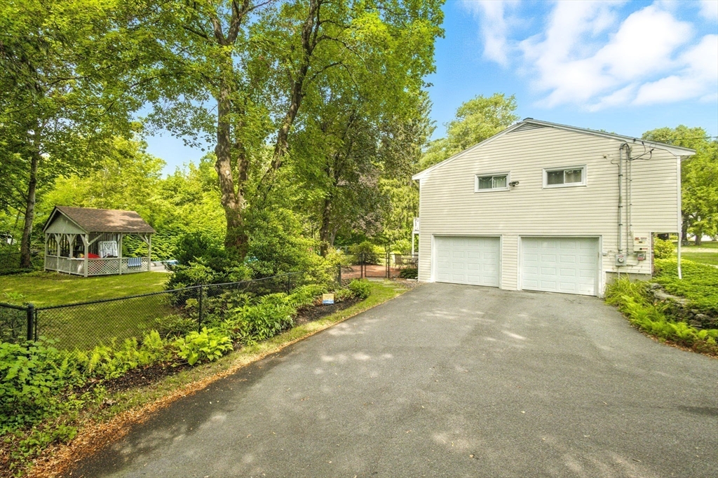 5 Brookside Circle Acton, MA 01720 - Photo 3 of 42