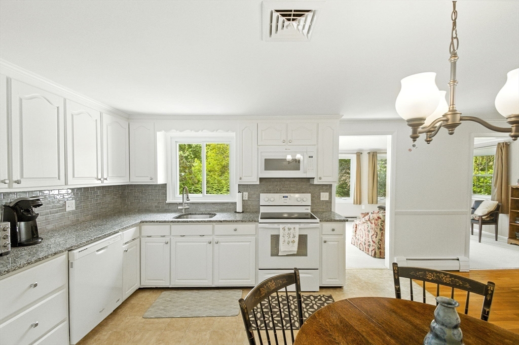 5 Brookside Circle Acton, MA 01720 - Photo 6 of 42