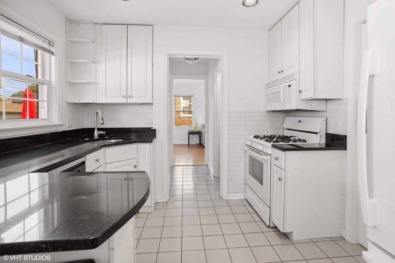 296 Ridgeland Avenue Elmhurst, IL 60126 - Photo 7 of 37