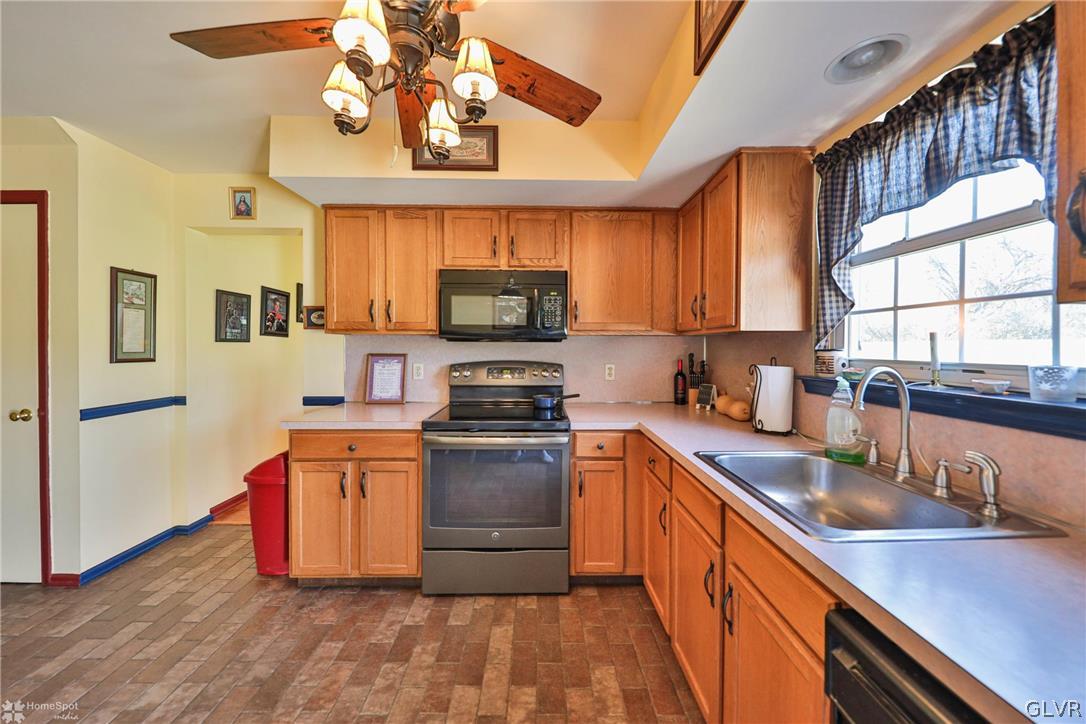 149 Forest Line Road Easton, PA 18045 - Photo 7 of 25 Kitchen
